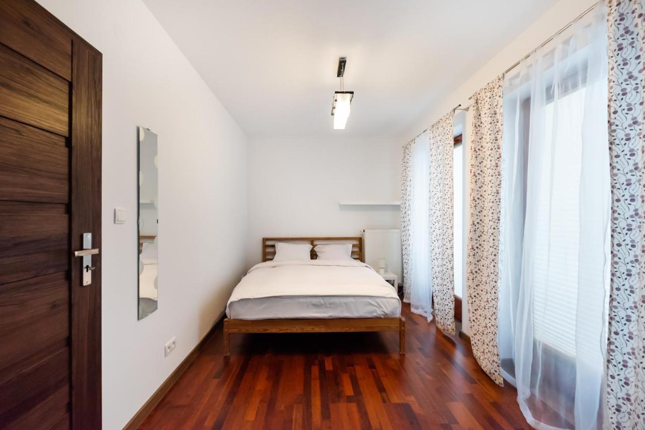 Malborska Lovely Apartment Варшава Екстер'єр фото